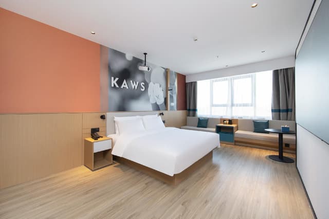 Huazhu - Cinema Bed Room