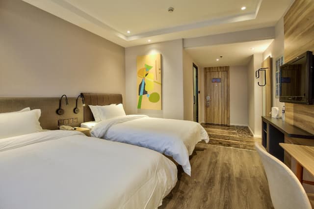 Huazhu - Business Twin Room