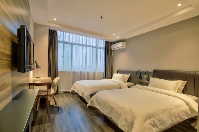 Huazhu - Business Twin Room