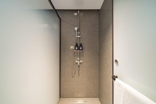 Huazhu - Superior 1 Bed Room with View