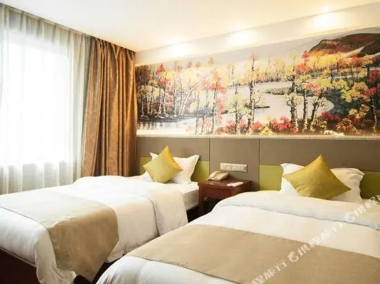Twin Bedroom