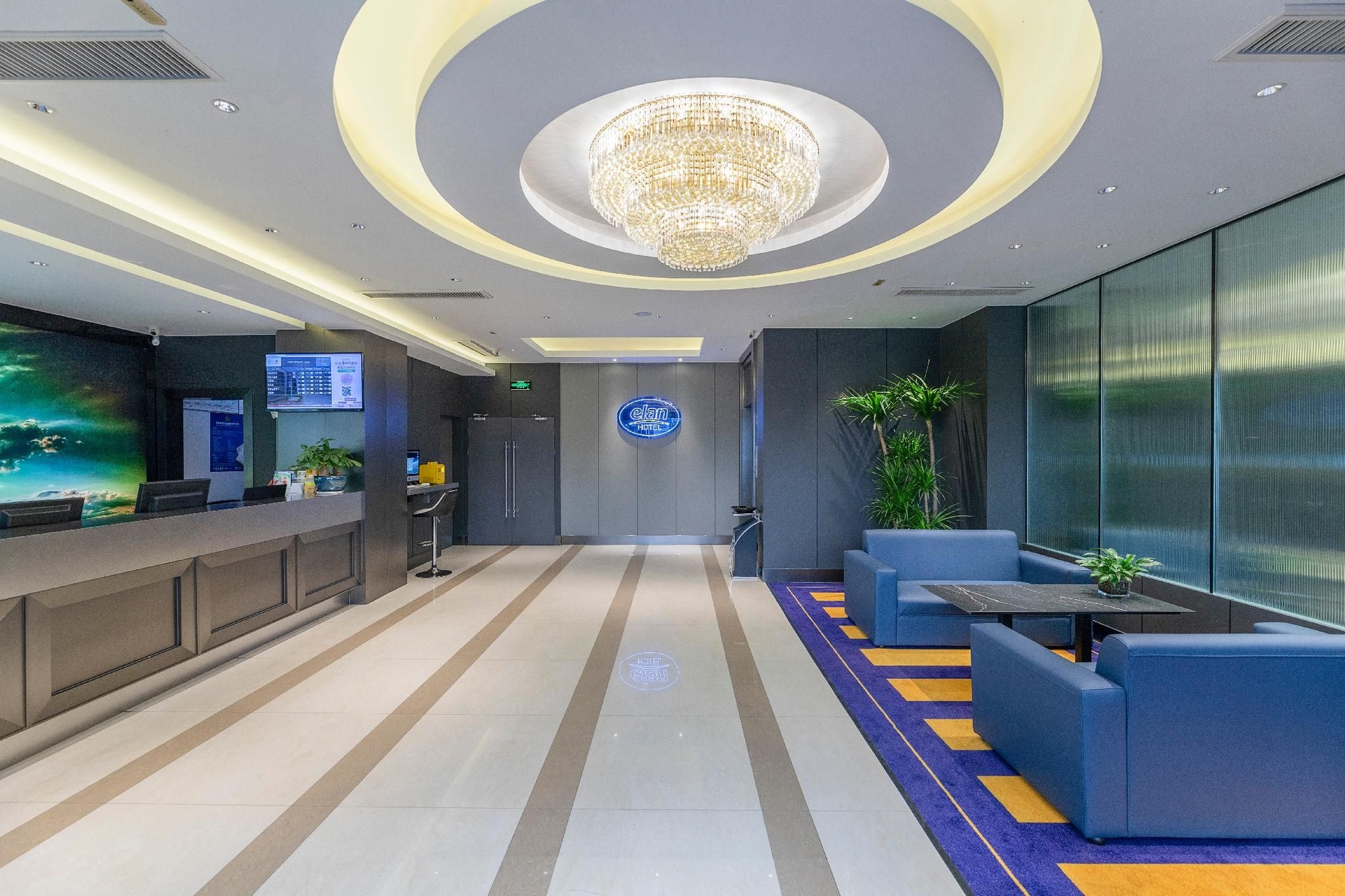ศูนย์ขนส่งผู้โดยสารเอลาน อินน์ หนิงโป (Elan Inn Ningbo Passenger Transport Center)1