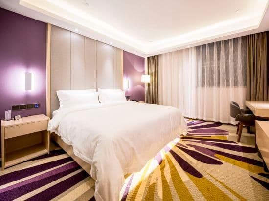 WH - Deluxe Bed Room