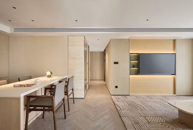 Deluxe Suite, 2 Bedrooms, Club Lounge Access, City View