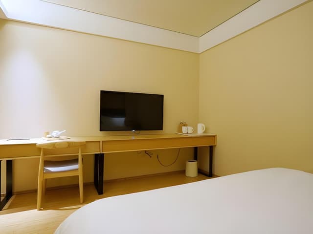Double Room (No Window)
