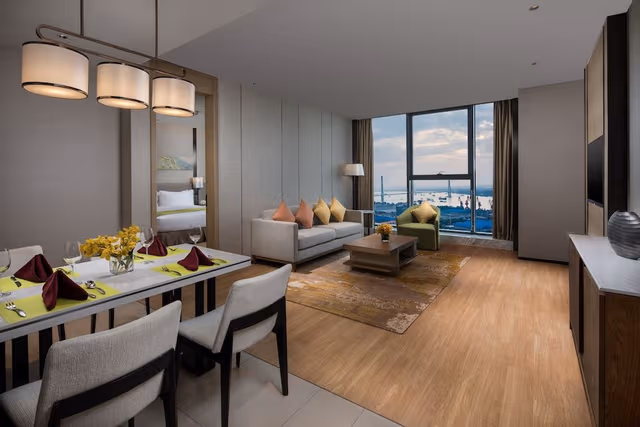 Suite, 1 Bedroom, Kitchen (Living Dining)