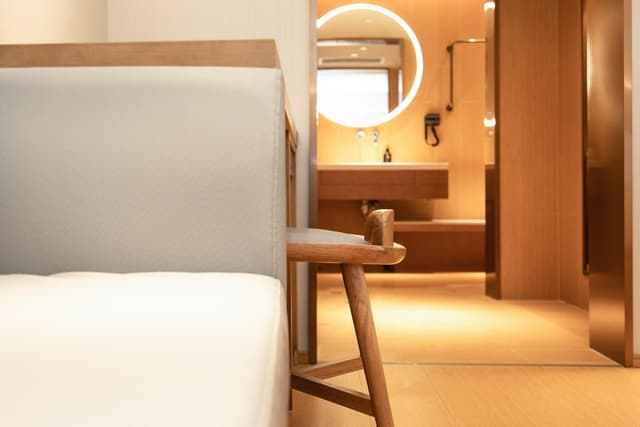 Huazhu - Room With Bed