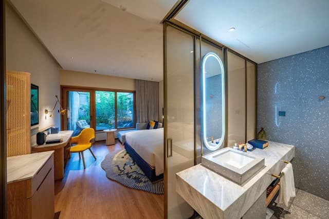 Standard Room, 1 King Bed, Courtyard View (Private Hot Spring)