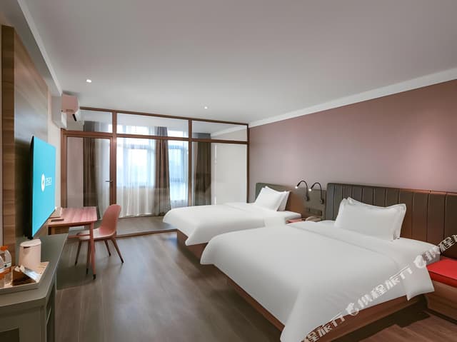Deluxe 2-bed Room