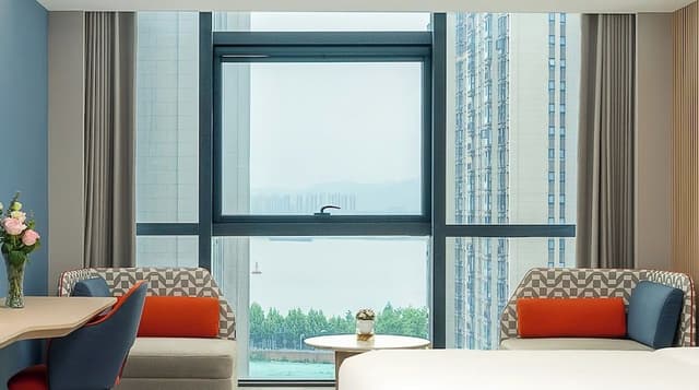 Standard Room, 1 King Bed, River View (Extra Floor Space)