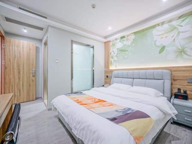 GTI - Fashion 1 Bed Room, Aisle window