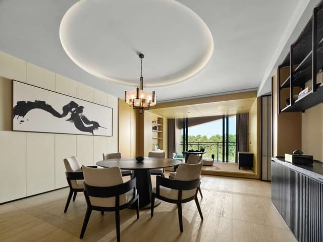 KING AMBASSADOR SUITE