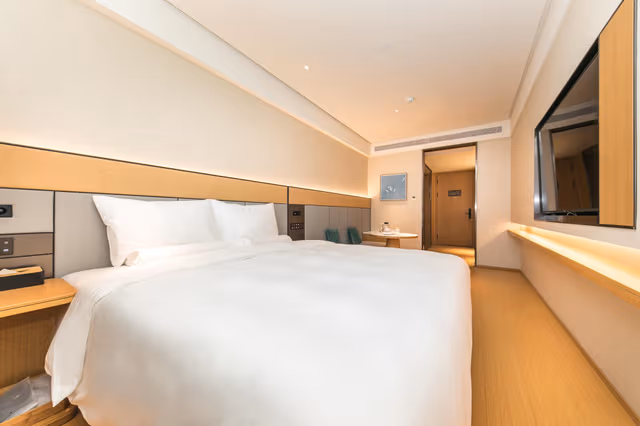 Huazhu - Zeo Pressure Superior Bed Room
