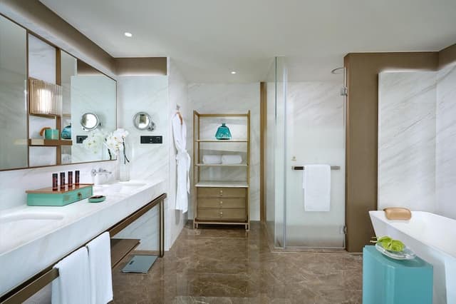 Superior Suite, 1 King Bed (Deluxe Junior)