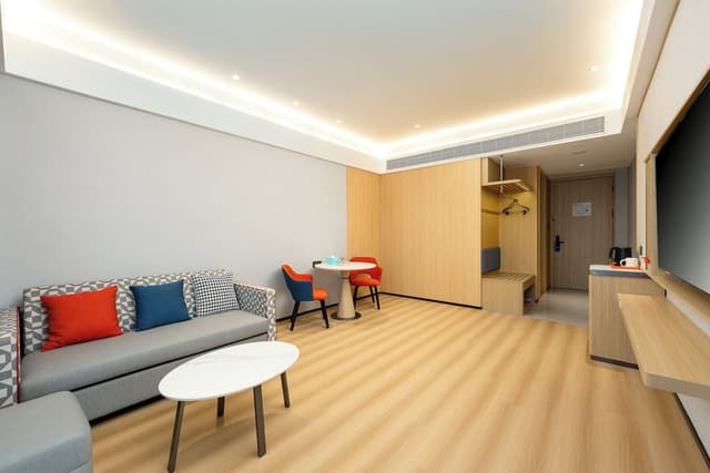 1 King Suite City View