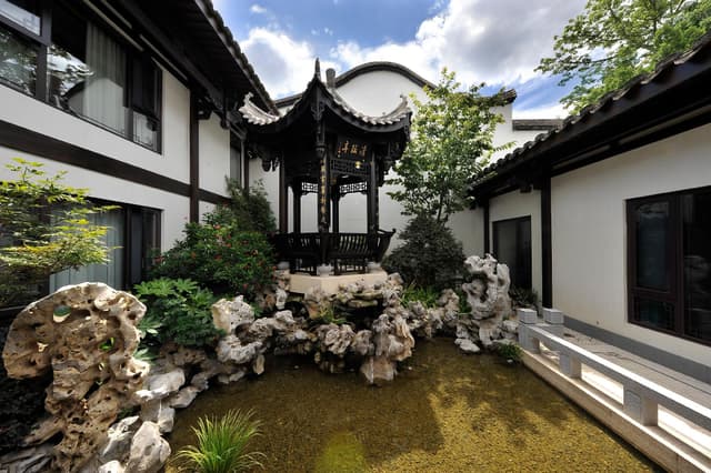 Superior Garden View King Room
