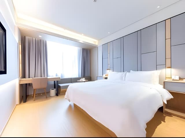 Superior Queen Room A