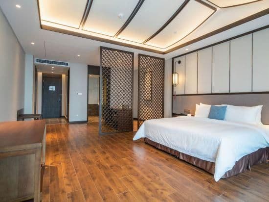 Executive Queen Room
