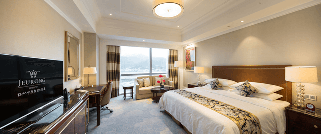 Executive King Room