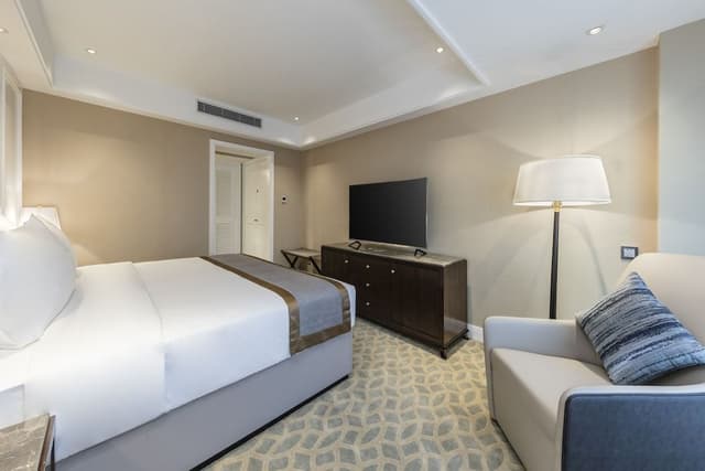Superior Suite, 1 King Bed, Non Smoking