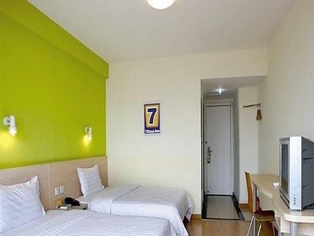 Corporate Twin, Guest room, 2 Twin/Single Bed(s), City view