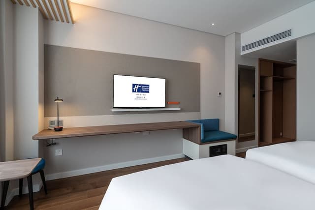 Standard Room, 2 Twin Beds, Mountain View
