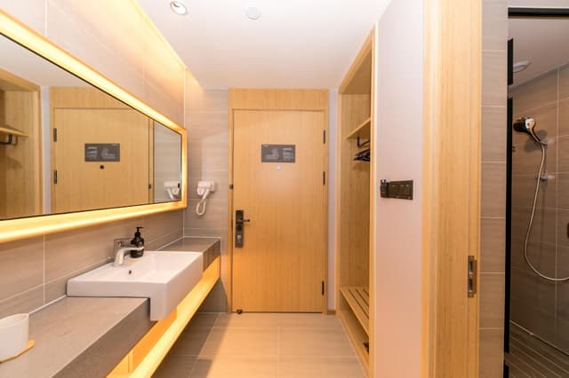 Huazhu - Business Bed Room