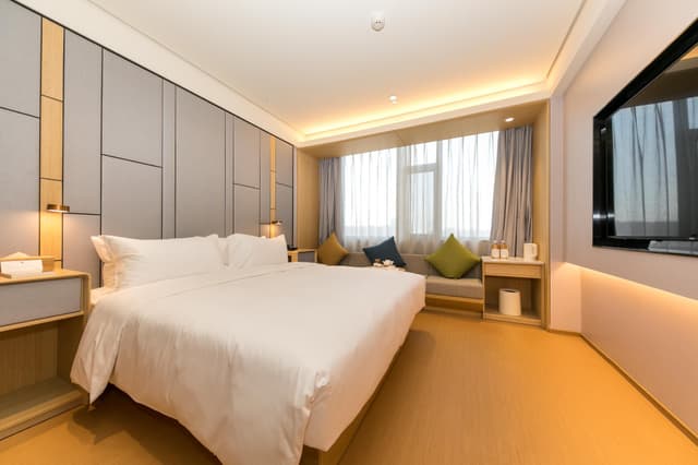 Huazhu - Superior BedRoom