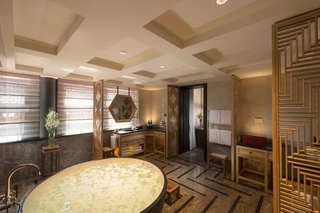 HUTONG TWO-BEDROOM SUITE