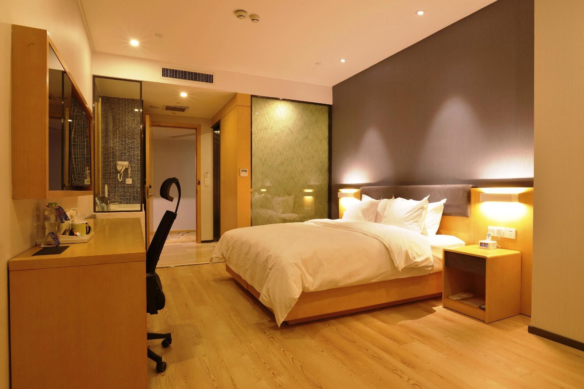 ฮอลิเดย์ อินน์ เอ็กซ์เพรส จี้หนาน เอ็กซิบิชั่น เซ็นเตอร์ (Holiday Inn Express Jinan Exhibition Center)3