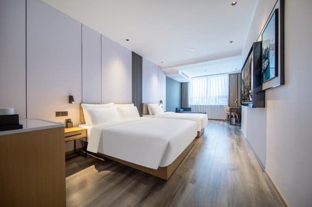 Huazhu - Deluxe Family Room