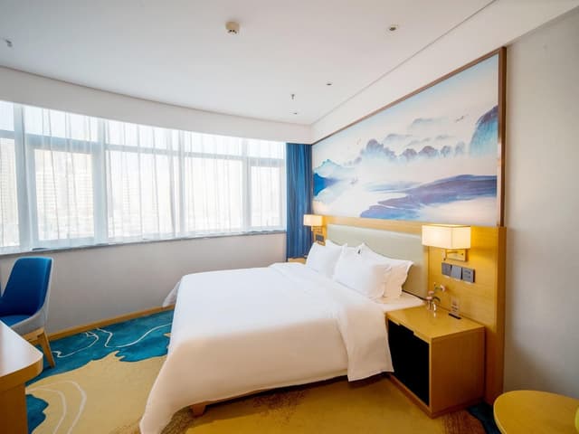 Huazhu - Room With Bed