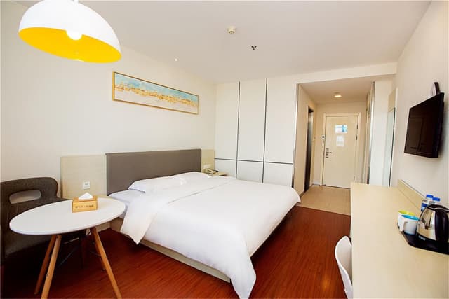 Huazhu - Destress Superior Bed Room