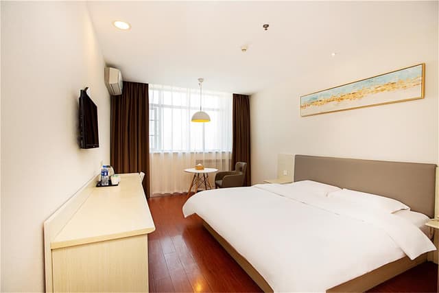 Huazhu - Destress Superior Bed Room