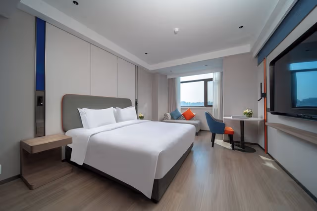 Standard Room, 1 King Bed (High Floor)
