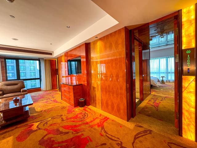 Superior Suite A