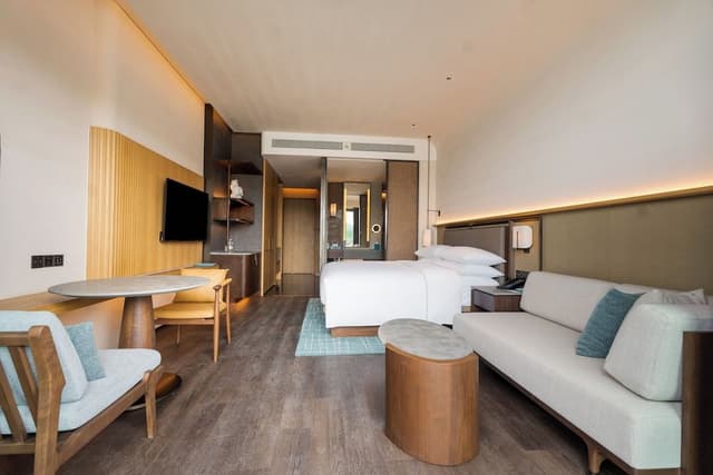 Deluxe Room, 1 King Bed, Ocean View