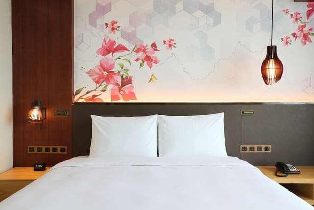 Premium Room, 1 King Bed (VIew)