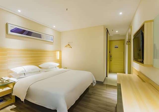 Business Queen Room