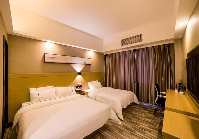 Dossen - City Family Room