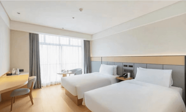 Superior Twin Room for 2 People - Non-Smoking