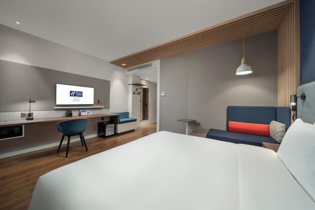 Room (Specialty)