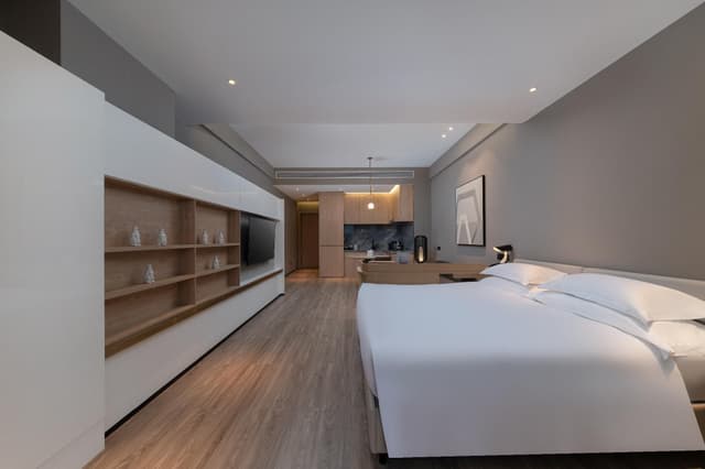 Sea View King Room with Balcony