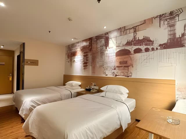 Business Room (2 beds)