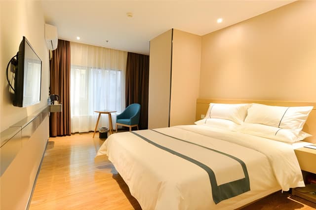 Business Queen Room