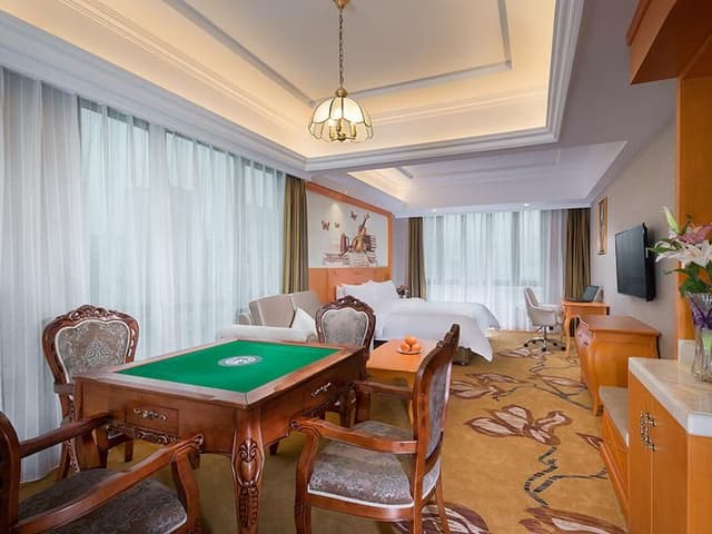 Vienna - Functional Chess Room
