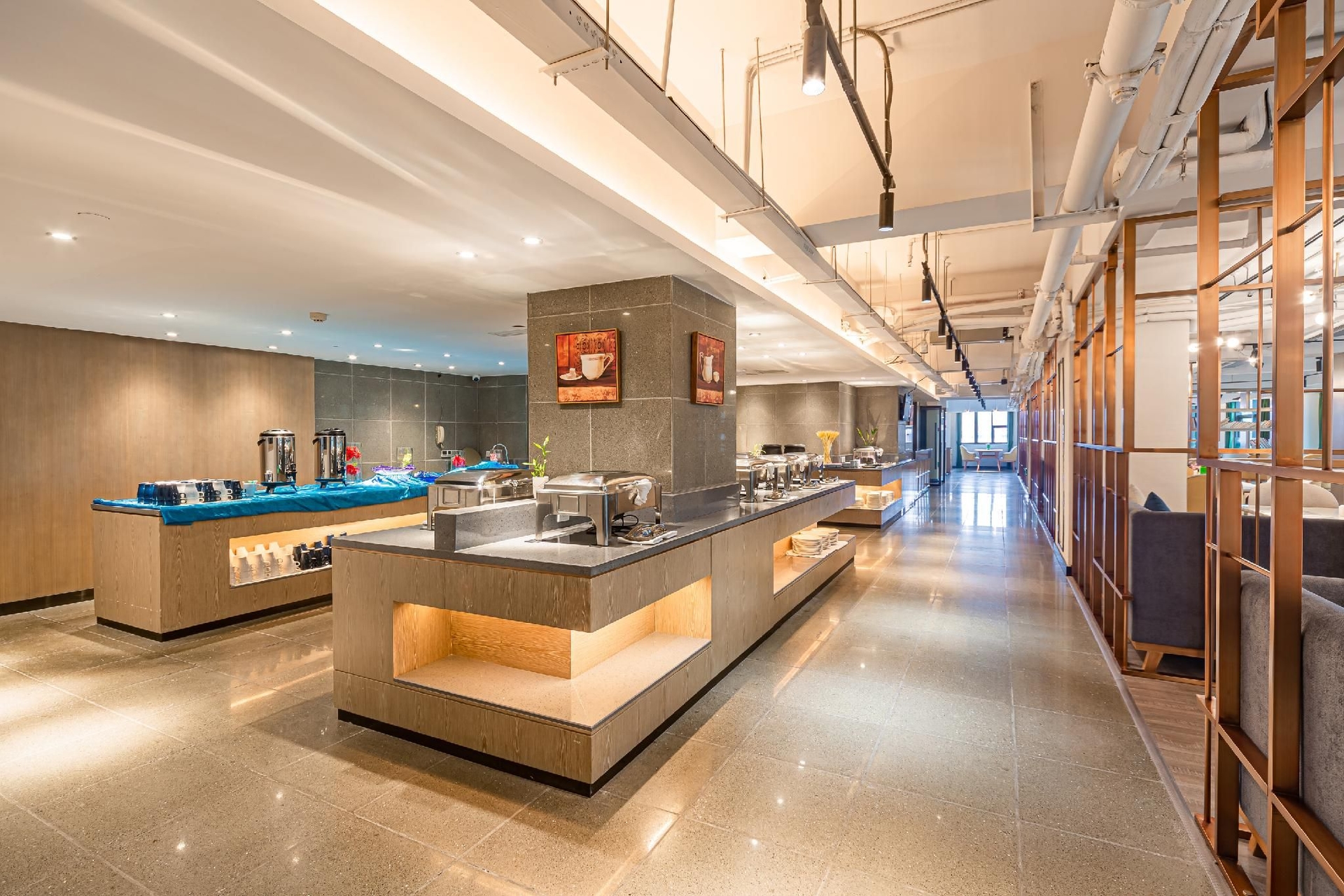 โรงแรมเรเซน คิงทาวน์ ฉงชิ่ง ลี่อ่างปิง (Rezen Kingtown Hotel Chongqing Liangping)1