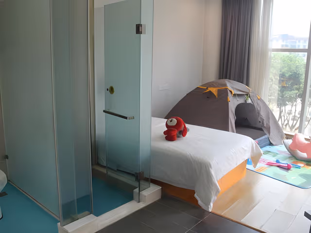WH - Traditional Bed Room