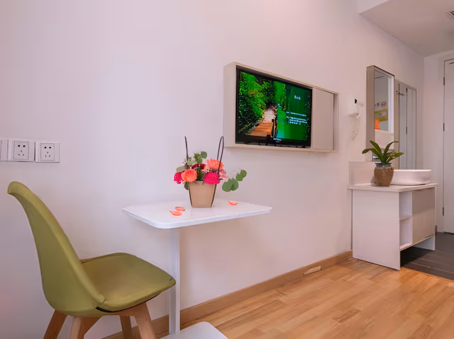 Economy Room