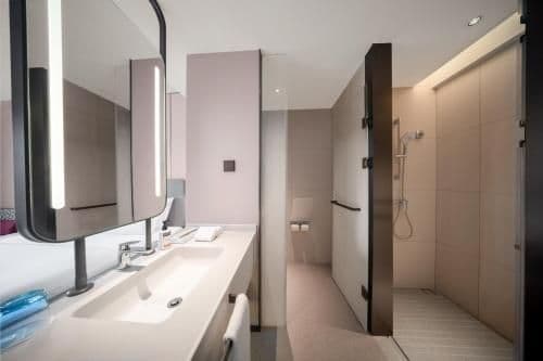1 King Suite River View